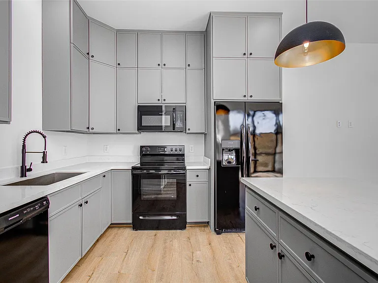 1506 McKee St #B — Photo 10