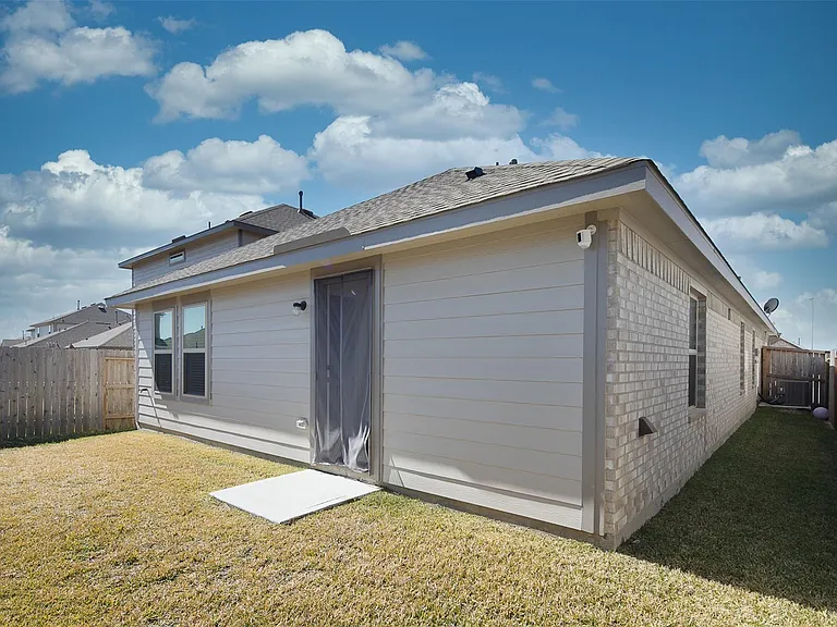 18450 White Stallion Ln — Photo 5