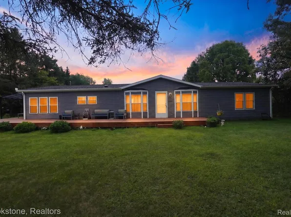 11935 Beardslee Rd, Perry, MI 48872