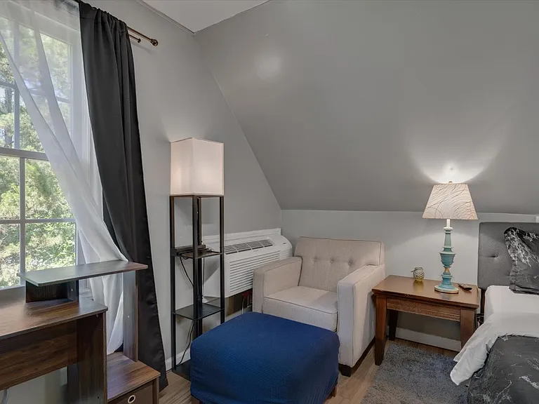 126 White Oak Dr #2 — Photo 3