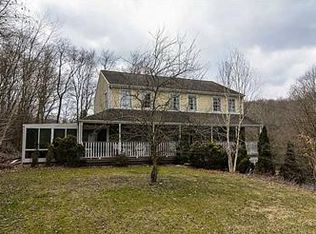 8881 Highland Rd, Pittsburgh, PA 15237