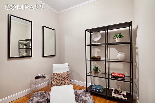 Sold by Compass | media 20