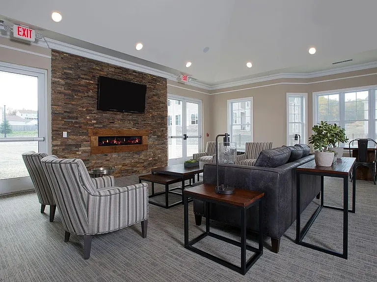 Summit Terrace Luxury Apartments — Photo 9