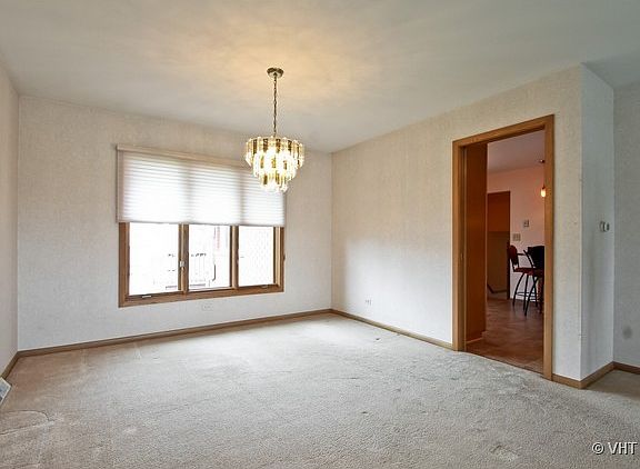 5th image of 10661 Laramie Ave