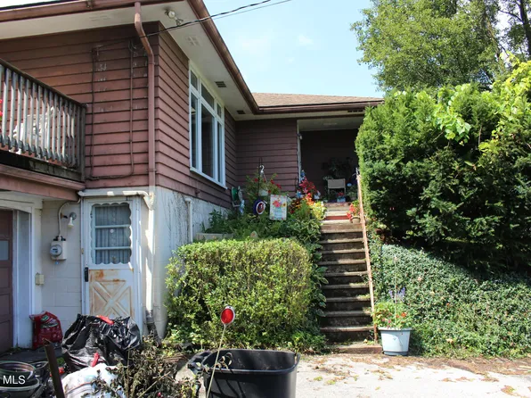 331 Irwin Dr, Altoona, PA 16601