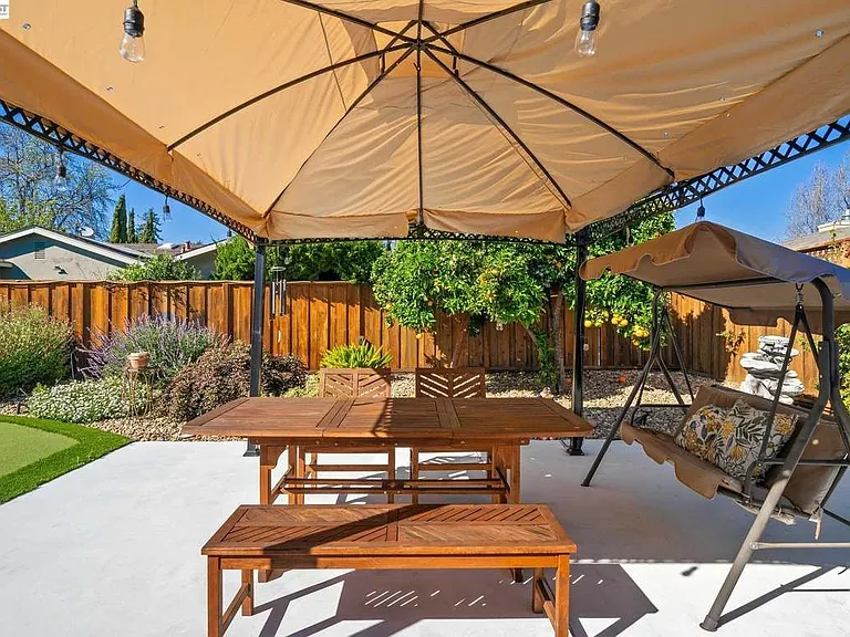 35290 Farnham Dr — Photo 36