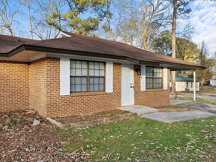 3 bed, 2.0 bath, 1266 sqft, $1,229 — Photo 4