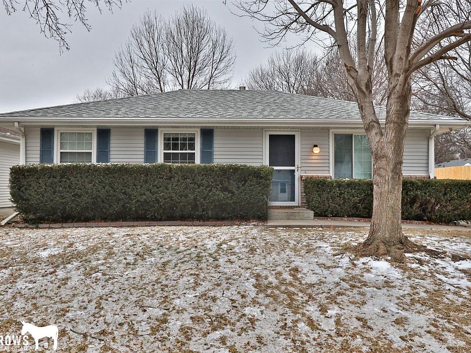 1st image of 2511 S 52nd St