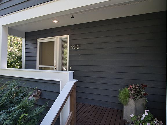 2nd image of 932 Tamarack Way