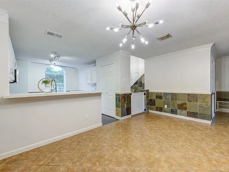 21450 Park Post Ln — Photo 41