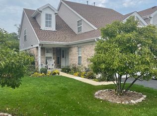 212 Foxfire Ct, Downers Grove, IL 60515