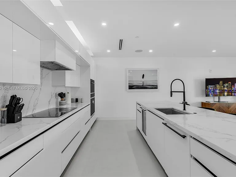 3228 NE 7th St — Photo 17