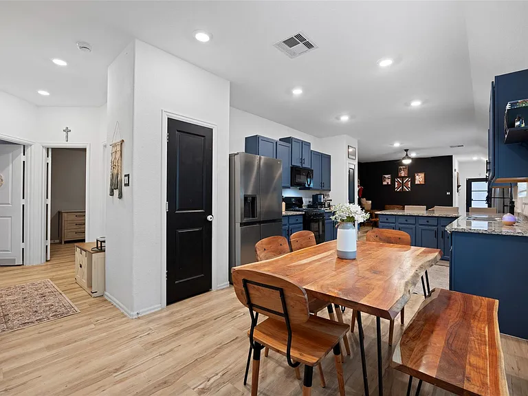 10417 Pineland Dr — Photo 18