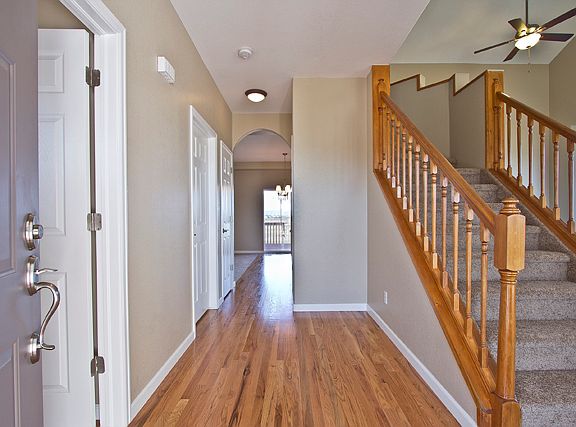 3rd image of 406 N Garden Ct