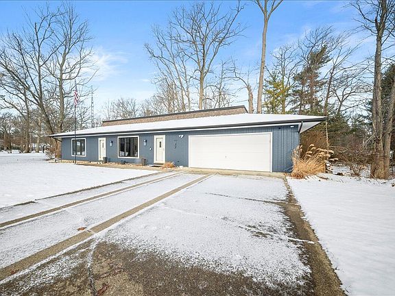 3rd image of 14815 Cross Ln