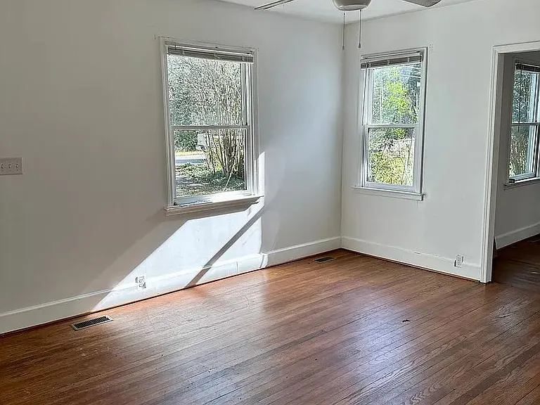 410 Clover St — Photo 7