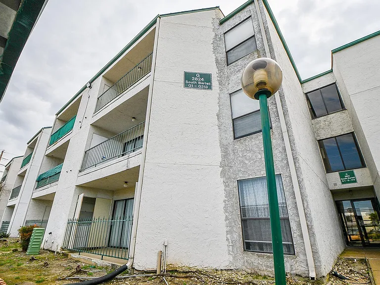 2824 S Bartell Dr #311 — Photo 10