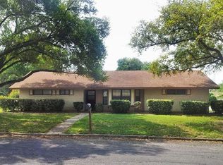 4242 Chestnuthill Dr, San Antonio, TX 78218