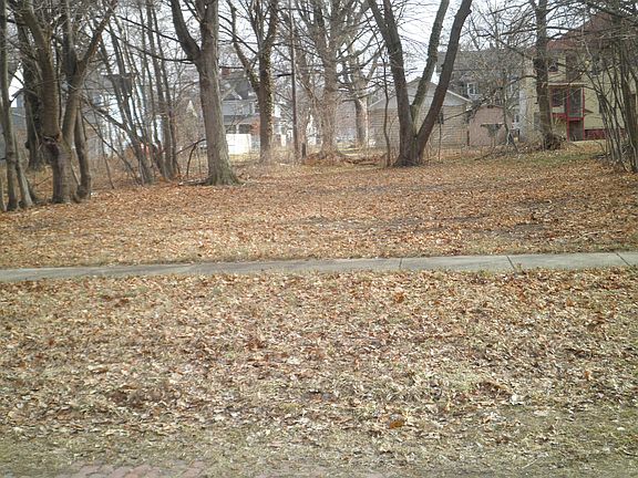 4th image of 614 Green Ave