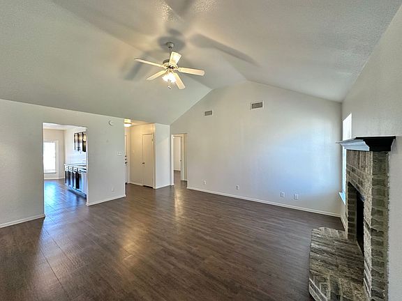 5th image of 2607 Hidden Hill Dr