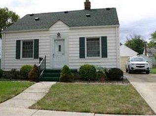 8092 Superior Ave, Center Line, MI 48015