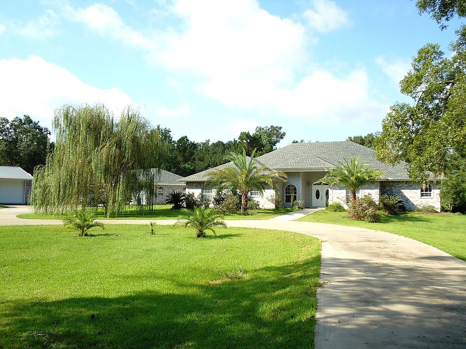 1st image of 2571 Bayou Cir