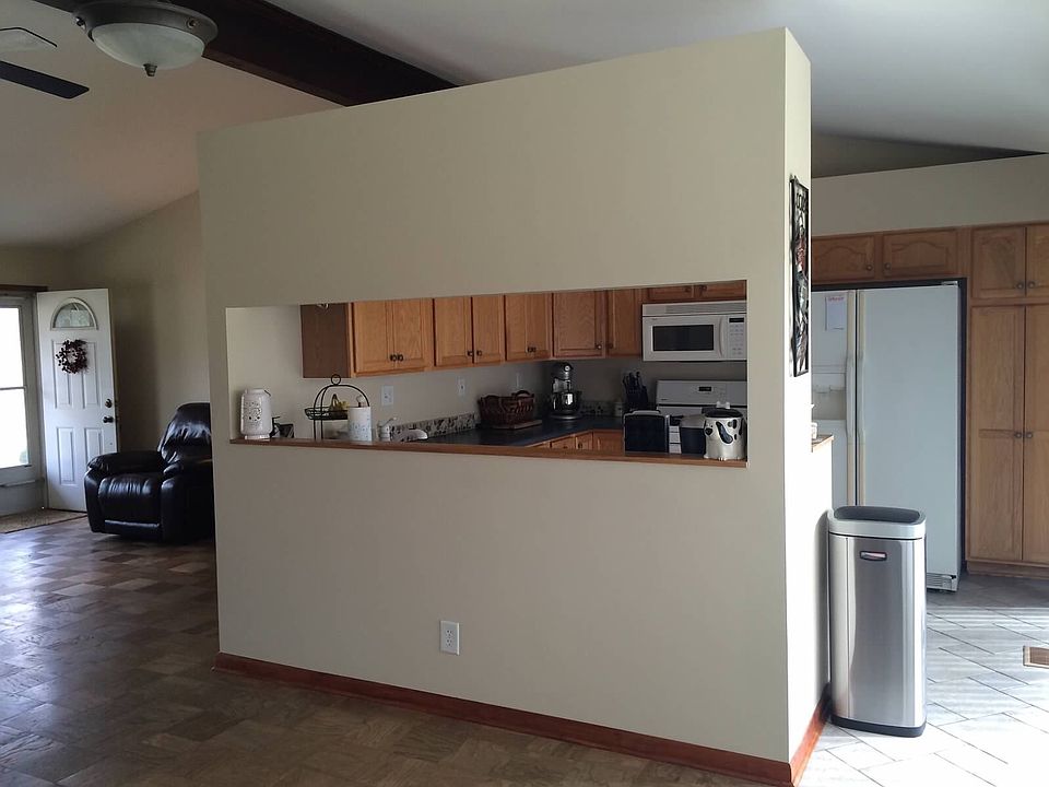 Sitting area for kitchen