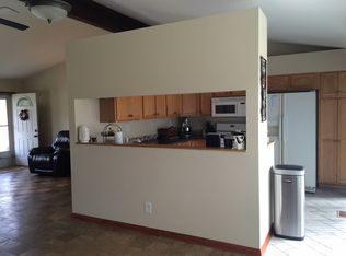 1426 Center St #HOUSE, Geneva, IL 60134