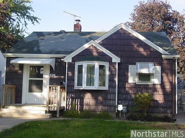 1st image of 606 7th Ave S