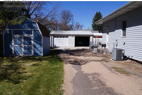 3rd image of 404 S Phelan Ave
