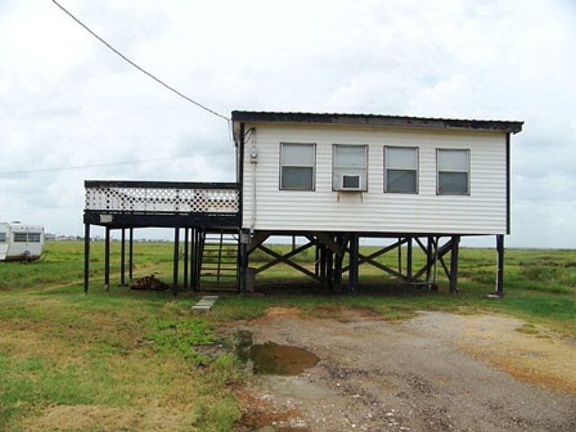 1st image of 107 Marina Dr