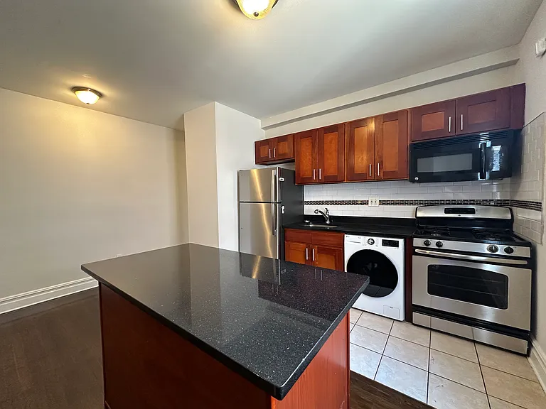 4760 39th Pl #4C — Photo 4