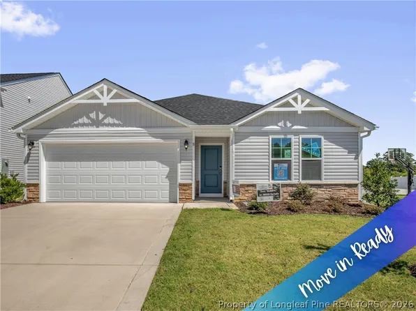 8 W Emily Gardens Dr, Selma, NC 27576