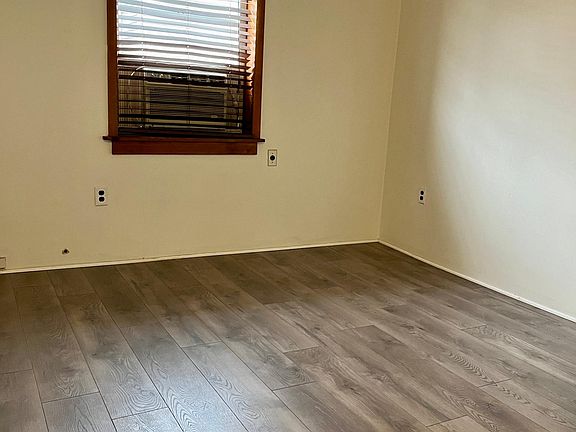 4th image of 2443 S Lawrence St Floor 2