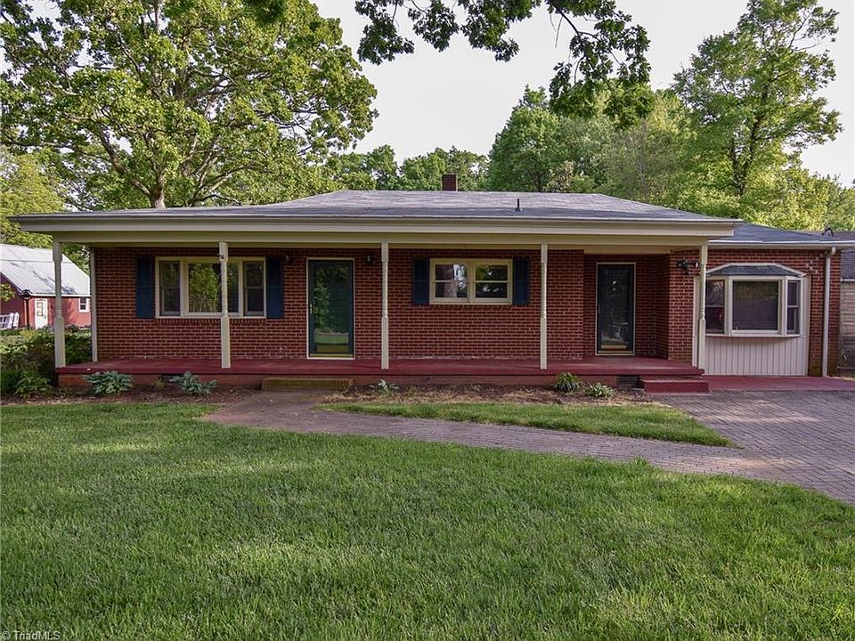 1st image of 213 Springwood Rd