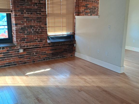 3rd image of 110 Main St APT 301