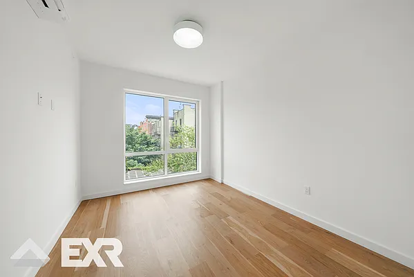 Rented by EXR | media 16