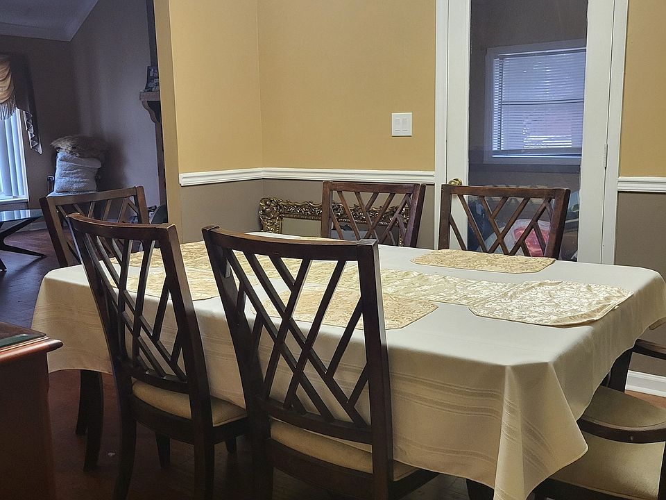 2nd image of 1411 Mundys Mill Rd