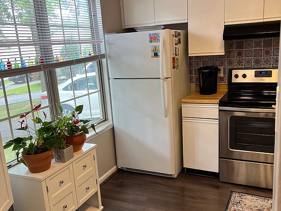 3rd image of 34 Neerwinder Ct