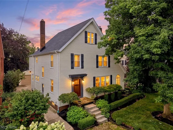 285 Argyle Rd, Rocky River, OH 44116