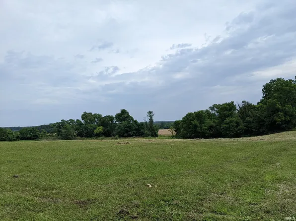 3890 N Parkway Pl, Cromwell, IN 46732