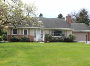 412 Ruth Ridge Dr, Lancaster, PA 17601