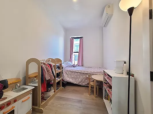 Rented by Dwelling NY Realty Inc | media 6