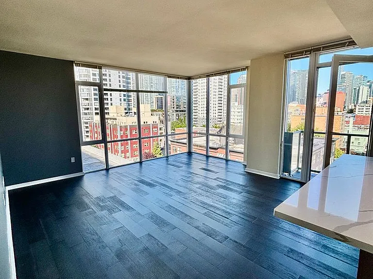 76 Cedar St #1308 — Photo 2
