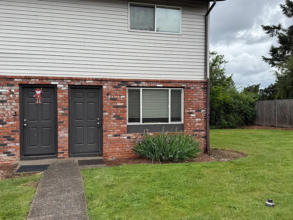 14531 SE Powell Blvd #4