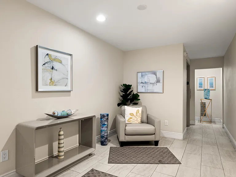 370 Rosecrans St #203 — Photo 15