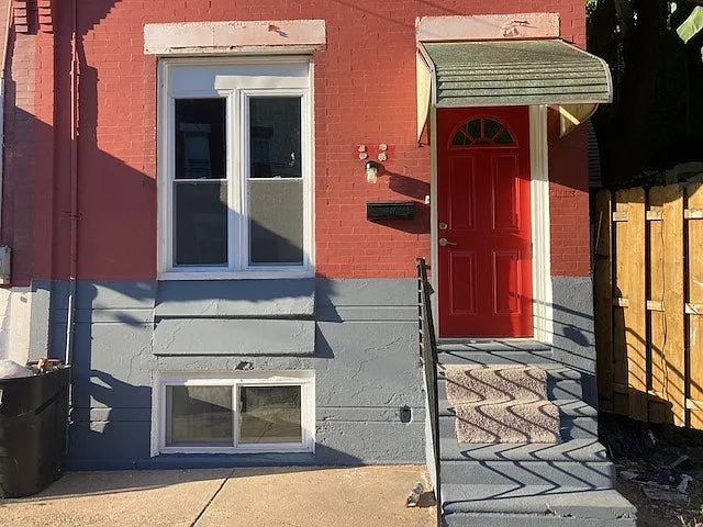 2709 W Montgomery Ave