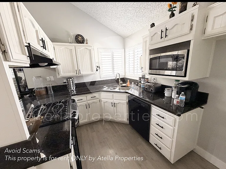 2234 N Edison St — Photo 5