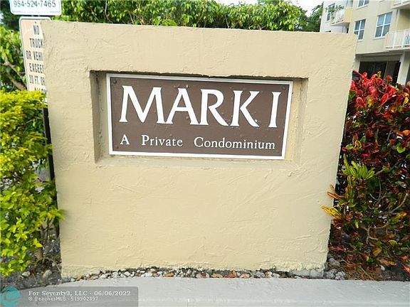 2nd image of 1050 SE 15th St APT 601