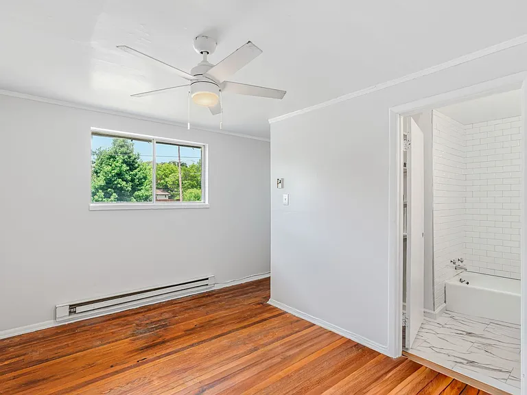 2114 Washington Ave #3 — Photo 3